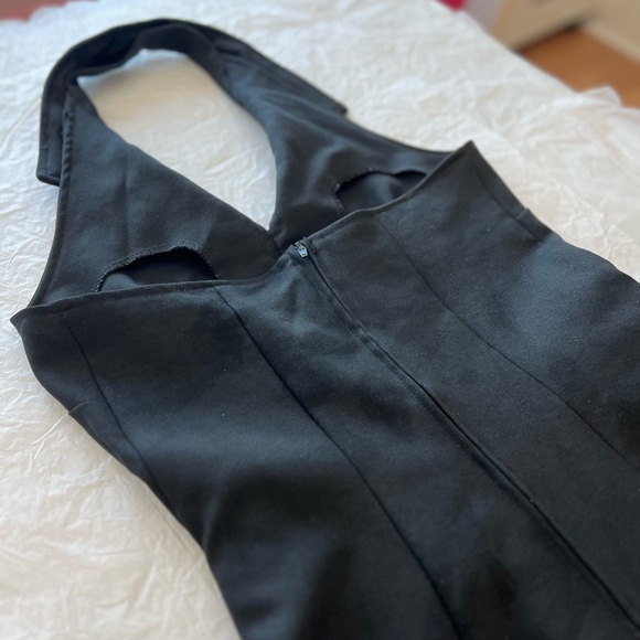 EUC VTG Black Belted Romper with collar 2” inseam hot shorts belted deep v sz 8 - Picture 3 of 13